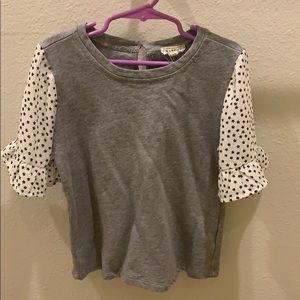 Grey shirt with star sleeves